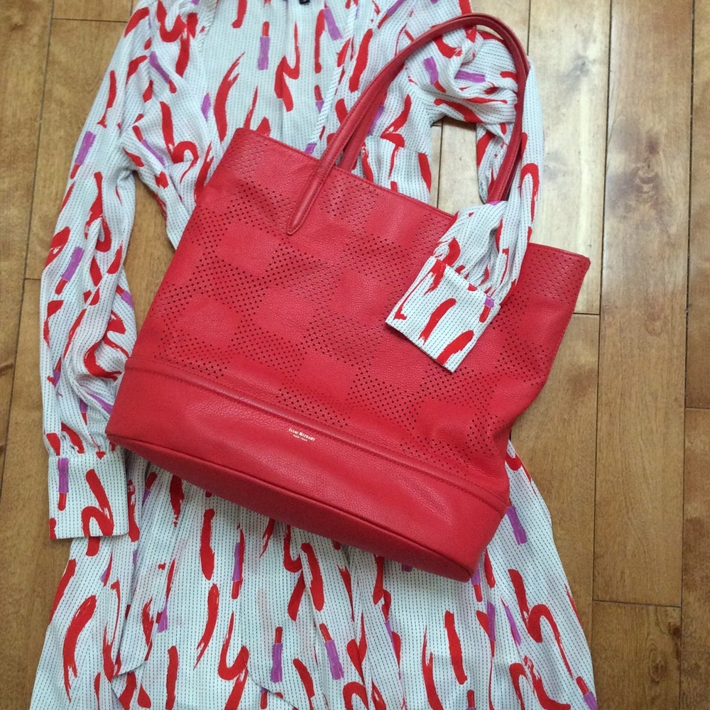 Gorgeous large Isaac Mizrahi leather bag